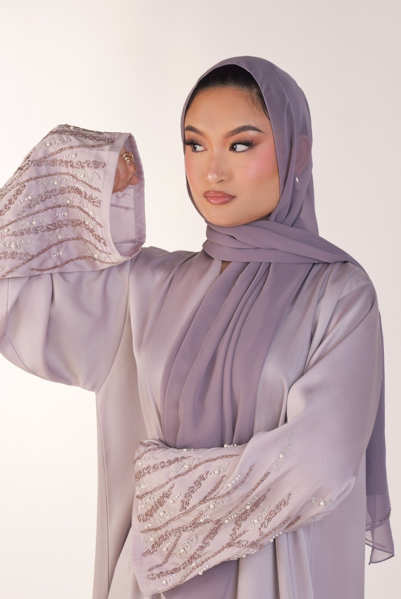 Velora Abaya